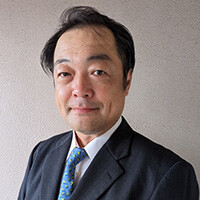 興松 彰一 氏